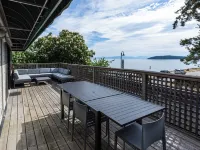 Driftwood Inn Hotels in Sechelt