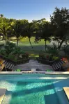 Mahogany Hall Luxury Boutique Resort - Kolam Renang