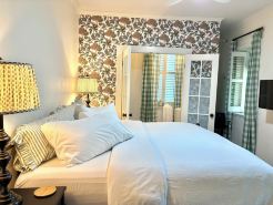 Plantation House Bed & Breakfast