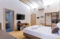 Urban Vatican Rooms 2