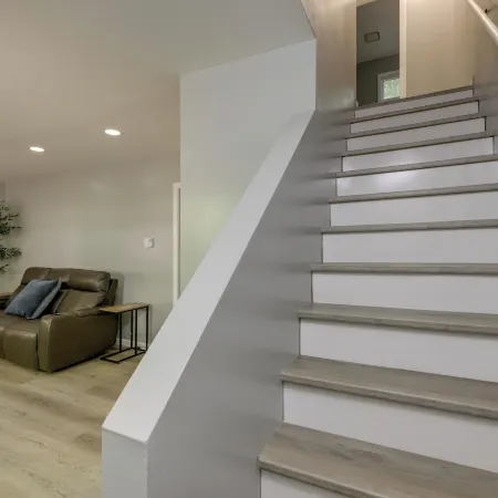 Modern Home Minutes to Mystic, Casinos and Ocean