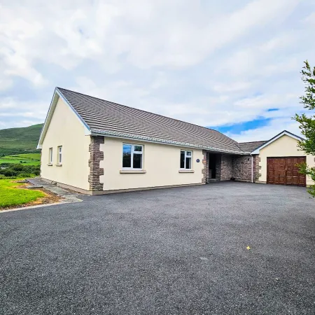 Lark Rise Holiday Home Glenbeigh by Trident Holiday Homes