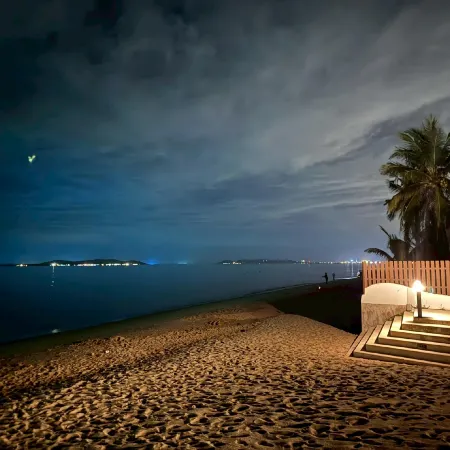 The Oriental Beach Pool Villa and Village