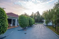 Wang Oo Premises - С бассейном