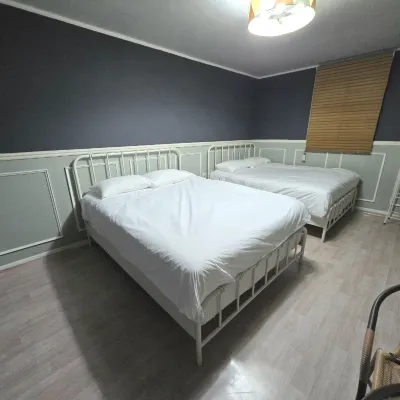 Seogwipo Jisul Stay Hotel berhampiran Pantai Pyoseon