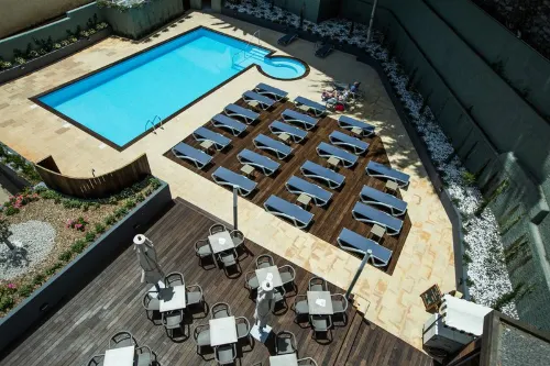 Santa Cruz Village Hotel - 4-Star