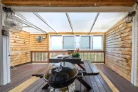 Taean Elvis Pension - parking