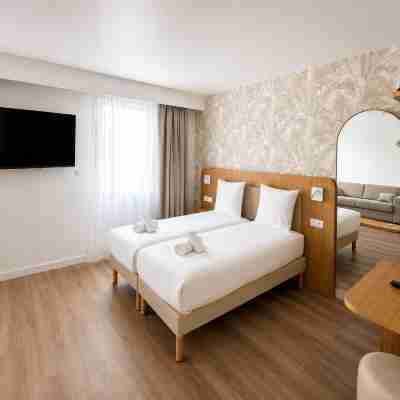Brit Hotel Confort Roissy Saint-Witz Rooms