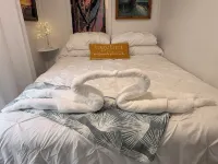 Unique Romantic Beach Style Cottage close to  Folly Beach & historic Charleston! - Romantische