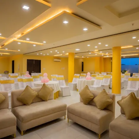 Raas Mahal Hotel