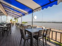 Blu Hotel Отели рядом с достопримечательностью «Река Меконг»