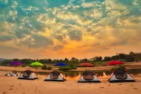 Mekong Bird Resort & Hotel - Parkplatz