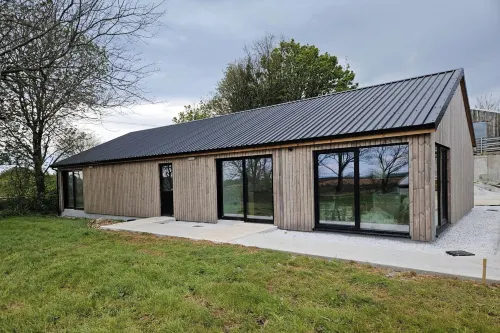 Yurt Sleeps 5 - Dogs Welcome - Bbq - 2-Star