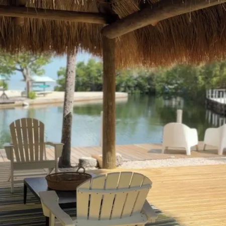 5 bedroom - Deep Dockage & Heated Pool in Islamorada.
