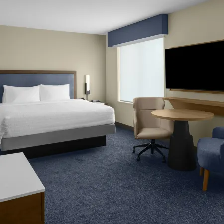 Hampton Inn Suites by Hilton Long Island Farmingdale