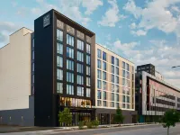 AC Hotel Denver RiNo ザ・ソース周辺のホテル
