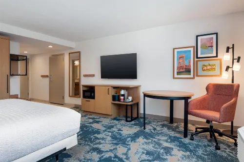 Hampton Inn & Suites by Hilton Cadillac - 2-Star