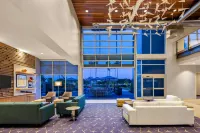 Hampton Inn & Suites San Diego Liberty Station - 2-Star
