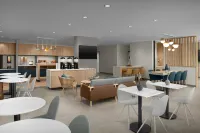 TownePlace Suites by Marriott Palmdale - breakfast