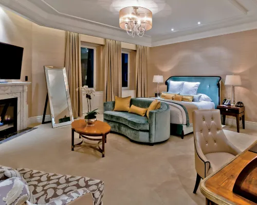 The Ritz-Carlton, Montreal Hotels near Quartier des Spectacles