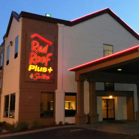 Red Roof Plus+ & Suites Chattanooga - Downtown
