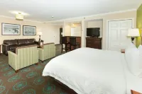 Hampton Inn Daytona Beach-Speedway/Airport - Airport Shuttle