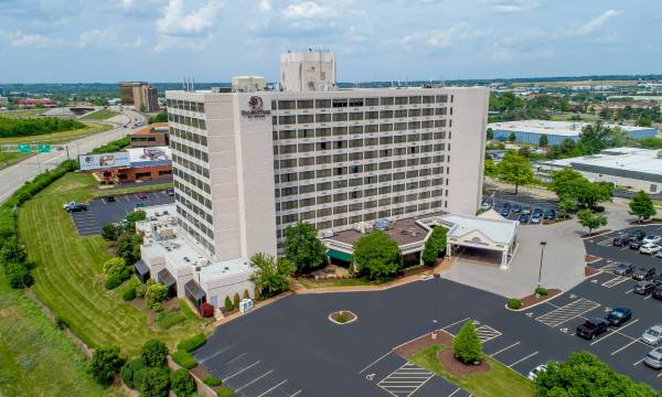 DoubleTree by Hilton Hotel St. Louis - Westport