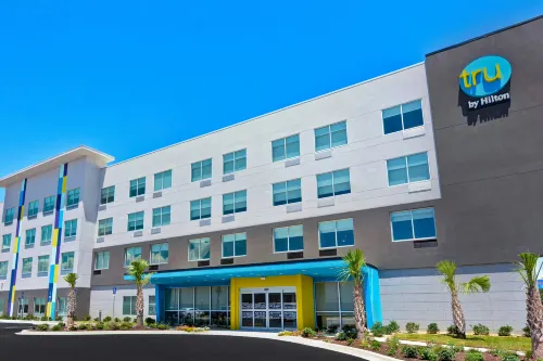Tru by Hilton Fort Walton Beach - parking