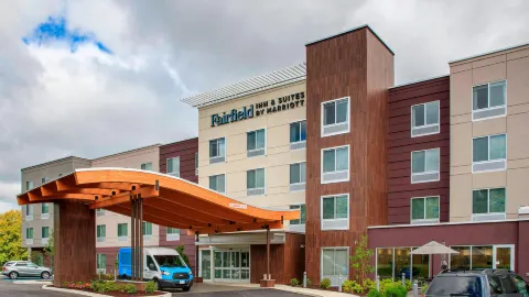 Fairfield Inn & Suites Philadelphia Valley Forge/Great Valley in Chester County