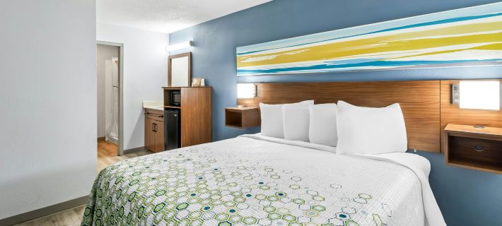 HomeTowne Studios Florence, KY-Cincinnati Airport Hotels in Florence