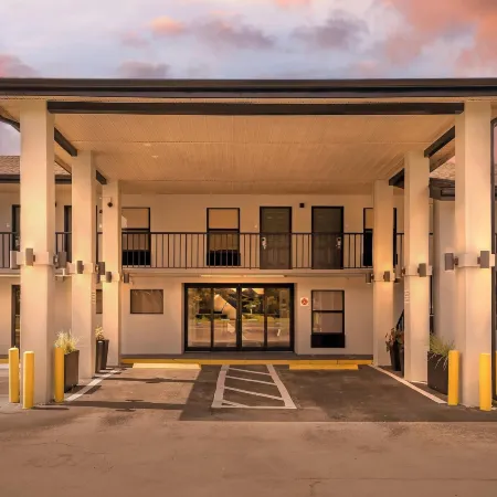Travelodge by Wyndham Alachua