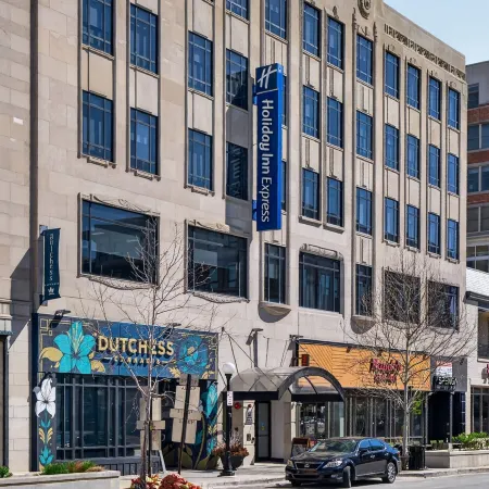 Holiday Inn Express & Suites CHICAGO WEST - OAK PARK by IHG