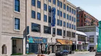 Holiday Inn Express & Suites CHICAGO WEST - OAK PARK by IHG - 3 tähden