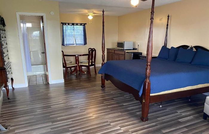 Budget Inn