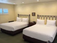 Castillo Inn at the Beach Hotel dekat Pantai Leadbetter