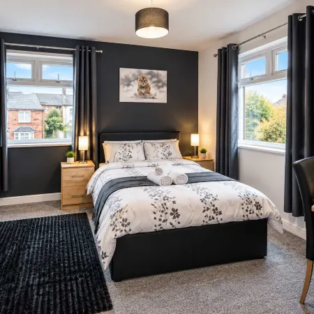 Cathays 6Br Gem: New, Hot Tub, City Close
