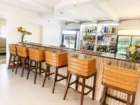 Airport Gardens Boutique Hotel - Baarit