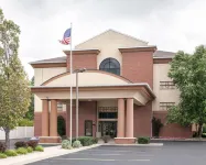 Quality Inn & Suites Niles - Pools