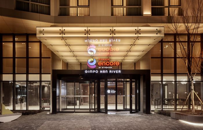 Ramada Encore by Wyndham Gimpo HAN River Hotel