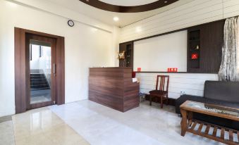 OYO 10679 Hotel Nanashree Executive