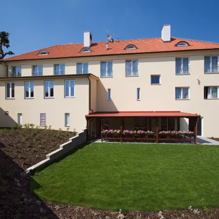 Dolce Villa Отели рядом с достопримечательностью «Белая гора»