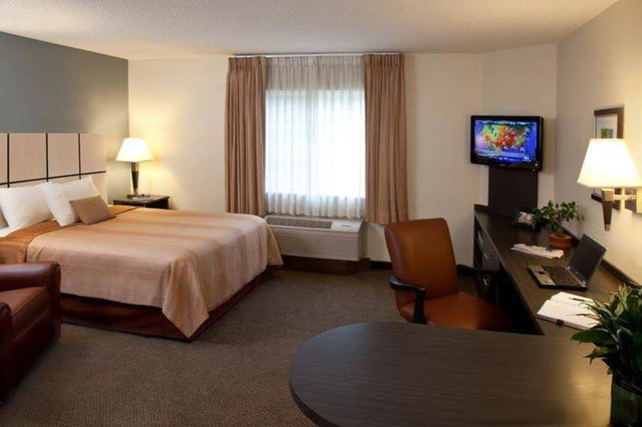 Sonesta Simply Suites Cleveland North Olmsted