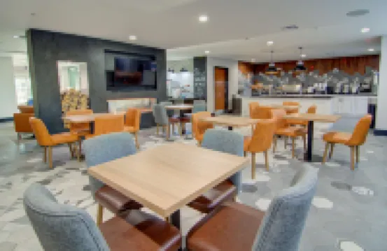 คอมฟอร์ตสวีทส์ แอร์พอร์ต โรงแรมในนิวพอร์ตนิวส์