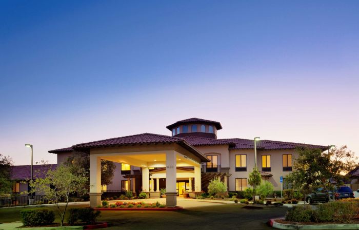 ハンプトン イン & スイーツ アロヨ グランド / ピズモ ビーチ エリア カリフォルニア