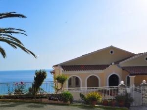 Holiday Apartments Maria with Pool and Panorama View - Agios Gordios Beach