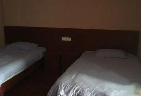 Zhongxiang Xuxing Hotel Отели рядом с достопримечательностью «Mochouhu»