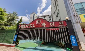 Gyeryong White Hotel