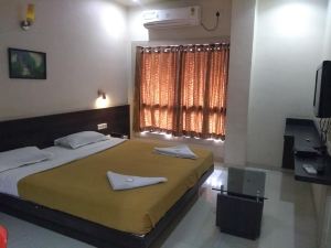 Hotel Grand Ayodhya