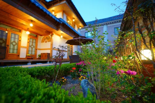 Jeonju Dwaejikkum Hanok