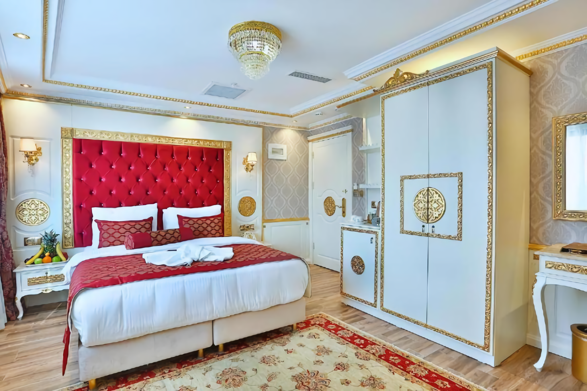 Hotel Emirhan Palace